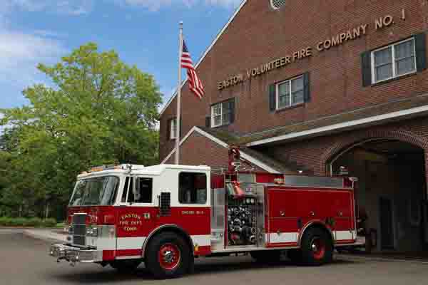 Engine 4 - Pierce 'Dash' - View 1