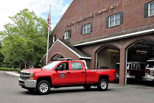 Utility 1 - Chevrolet 3500 Crew Cab - View 1
